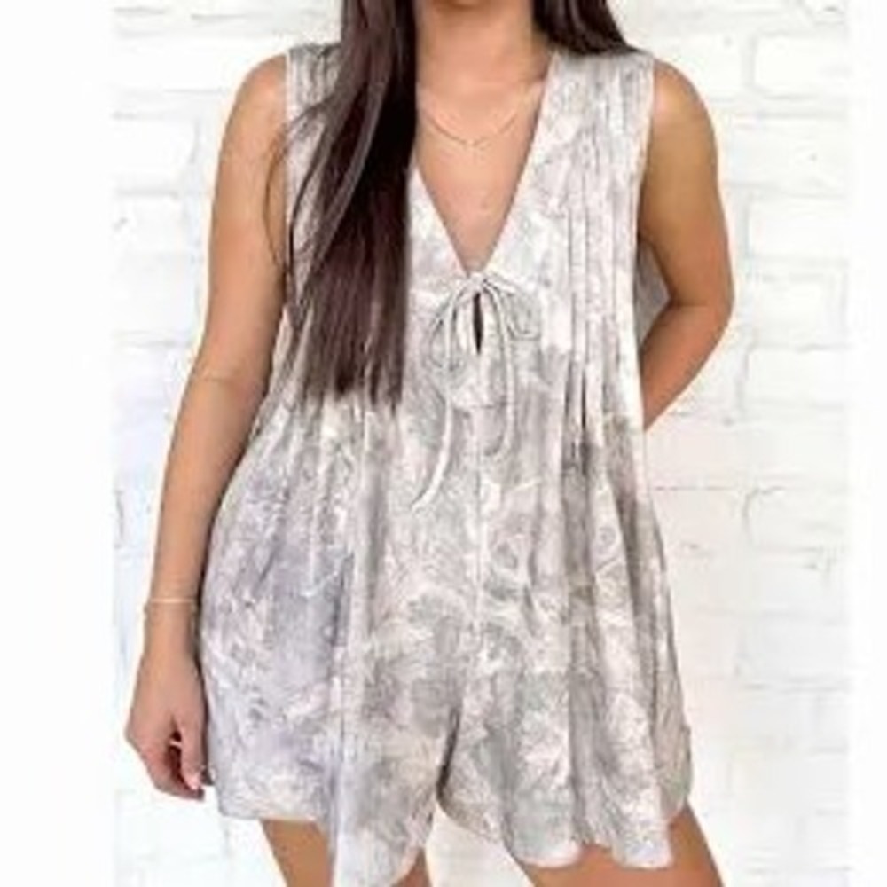 Veveret French Terry Sleeveless V Neck Romper Grey Mauve Tie Dye Boho Large nn